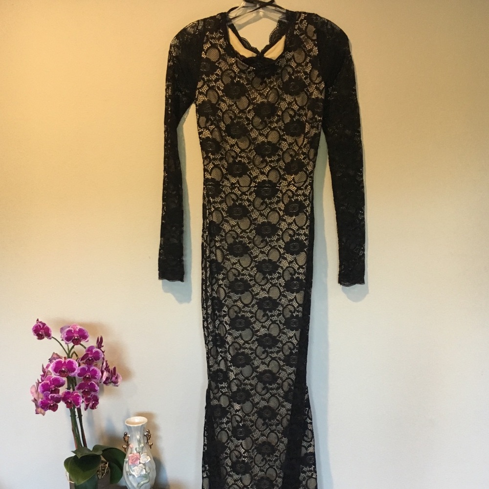 Nude illusion lace overlay dress